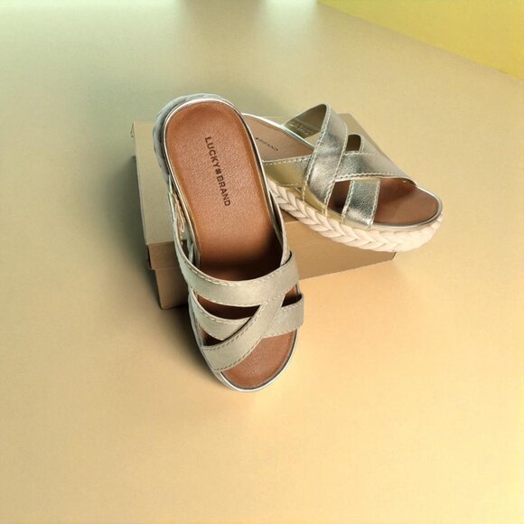 Lucky Brand Shoes - Lucky Brand Gold sandal slip on 7.5